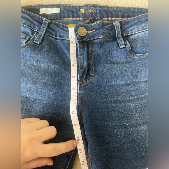 Kut from the Kloth Chrissy flare jeans. Women size 6. - Picture 7 of 15
